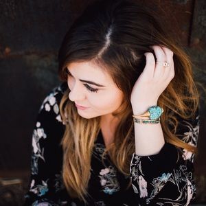 Meet your Posher, Alexis